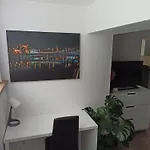 Апартаменты Urban Palace Bezplatne Miejsce Postojowe