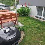 Апартаменты Urban Palace Bezplatne Miejsce Postojowe *